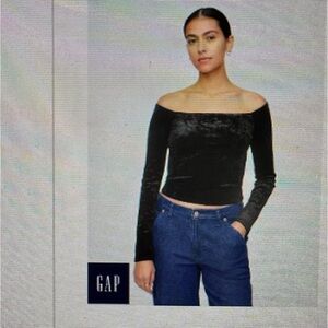 NWOT : Gap Off Shoulder Stretch Velvet Crop Top : Black : Small
